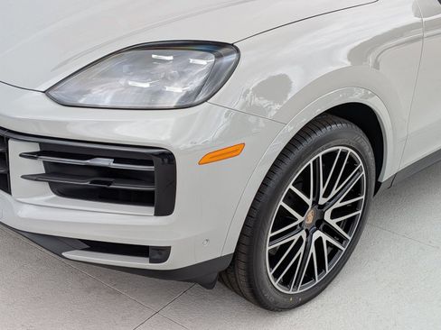 New 2026 Porsche Cayenne image 12