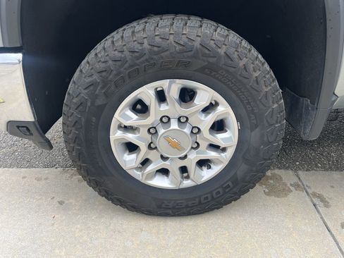 Used 2024 Chevrolet Silverado 2500 LTZ w/ LTZ Plus Package image 13