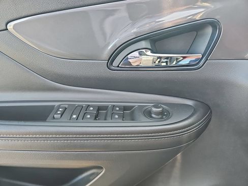 Used 2021 Buick Encore Preferred FWD image 19