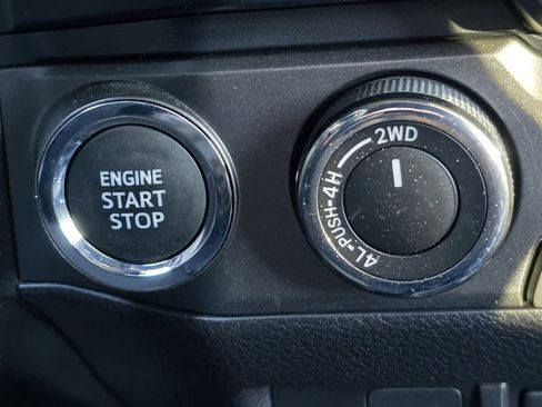 Used 2023 Toyota Tacoma TRD Sport AWD/4WD image 12