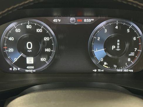 Used 2021 Volvo XC40 T4 R-Design w/ Climate Package image 25