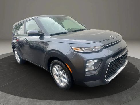 Used 2021 Kia Soul S FWD image 3