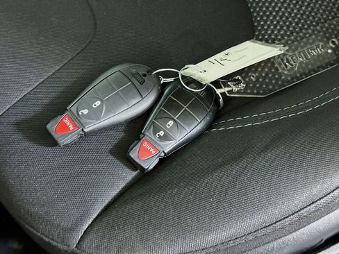 Used 2019 Jeep Cherokee Latitude w/ Popular Appearance Group image 31