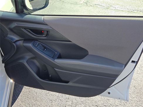 Used 2024 Subaru Crosstrek 2.0i Premium image 6