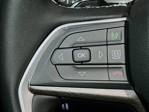 New 2025 Jeep Grand Cherokee L Limited w/ Luxury Tech Group II image 29