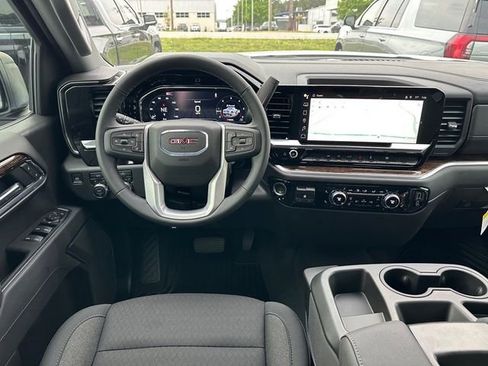 New 2025 GMC Sierra 1500 Elevation image 19