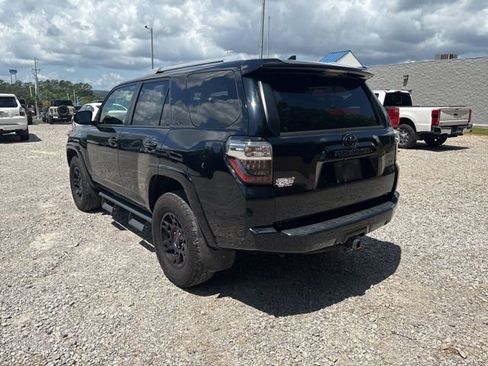 Used 2018 Toyota 4Runner SR5 Premium image 5