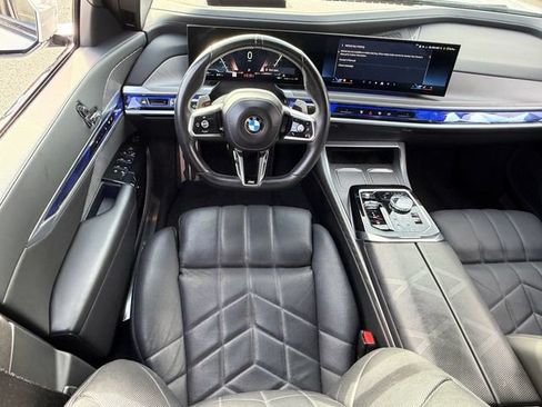 Used 2023 BMW 760i xDrive AWD/4WD image 13