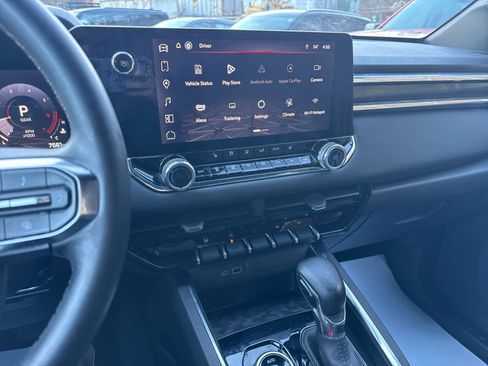 Used 2025 GMC Canyon Elevation w/ Convenience Package image 17