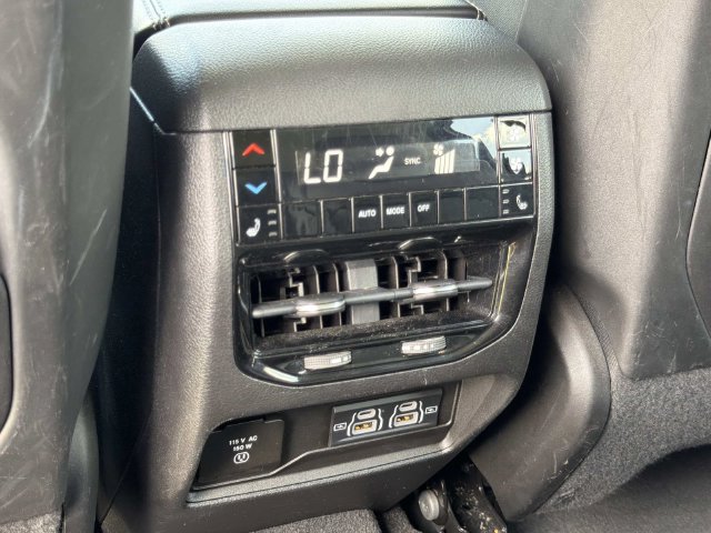 Used 2022 Jeep Grand Cherokee L Limited RWD image 25