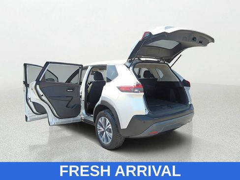 Used 2022 Nissan Rogue SV FWD image 13