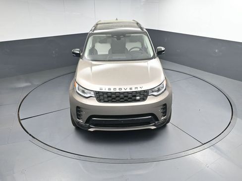 New 2026 Land Rover Discovery Dynamic SE image 36