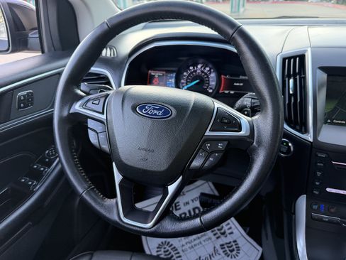 Used 2018 Ford Edge Titanium w/ Equipment Group 301A AWD/4WD image 26