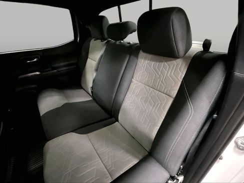 Certified 2023 Toyota Tacoma TRD Off-Road AWD/4WD image 19