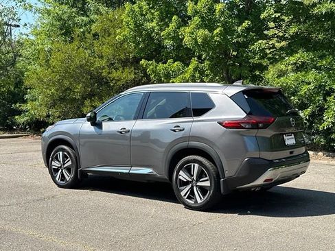 Used 2023 Nissan Rogue Platinum AWD/4WD image 3