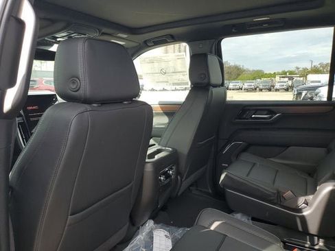 New 2026 GMC Yukon XL Denali w/ Sun & Power Step Package AWD/4WD image 10