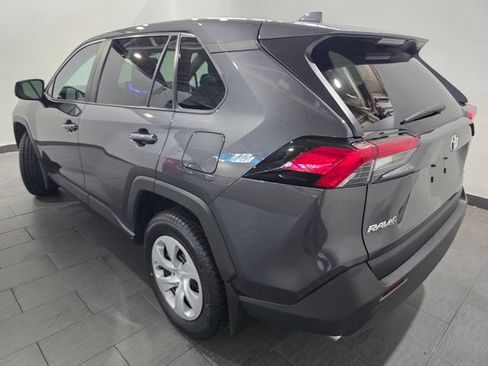 Used 2024 Toyota RAV4 LE AWD/4WD image 3