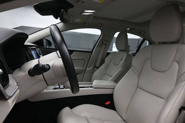 Used 2023 Volvo S60 B5 Ultimate w/ Protection Package Premier FWD image 10