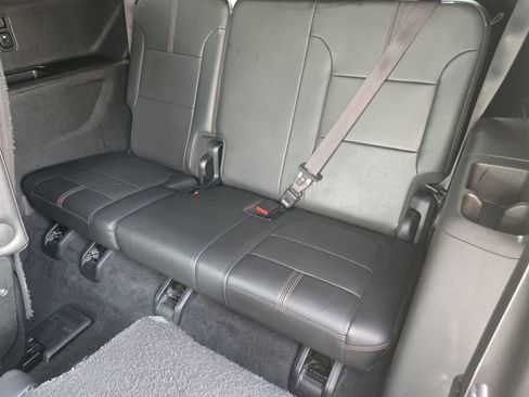 Used 2023 Chevrolet Traverse RS w/ LPO, Floor Liner Package AWD/4WD image 34