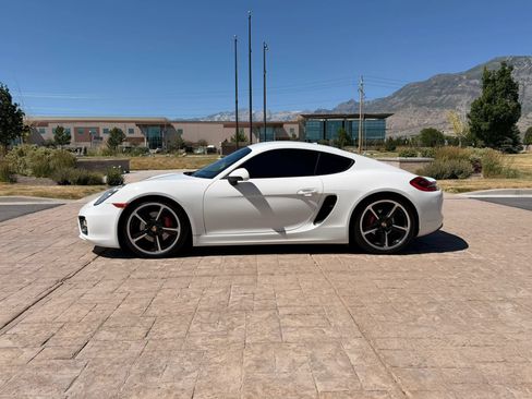Used 2015 Porsche Cayman S RWD image 4