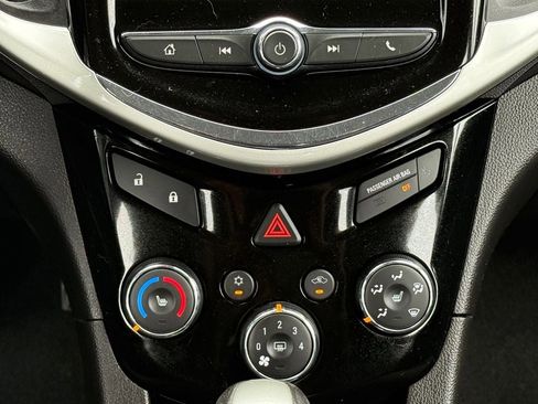 Used 2020 Chevrolet Sonic LT w/ Convenience Package FWD image 26