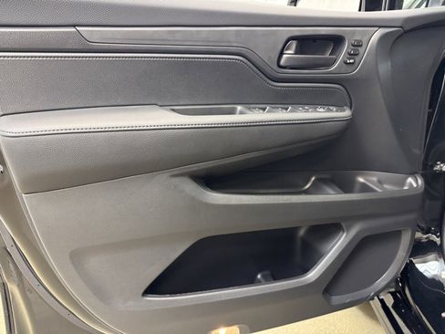 Used 2025 Honda Odyssey Sport-L image 8