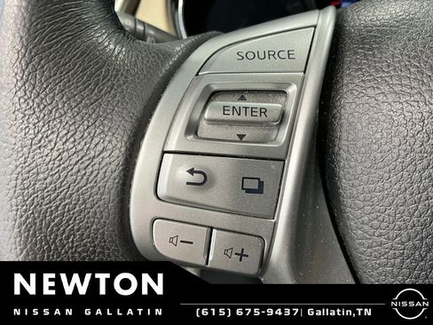 Used 2016 Nissan Rogue SL w/ SL Premium Package FWD image 39