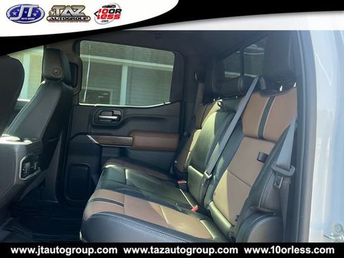 Used 2020 Chevrolet Silverado 1500 High Country w/ Technology Package AWD/4WD image 12