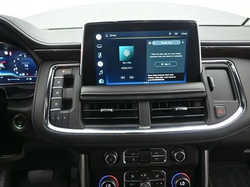 Used 2022 Chevrolet Tahoe Z71 w/ Luxury Package AWD/4WD image 8