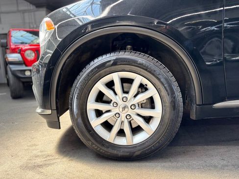 Used 2019 Dodge Durango SXT AWD/4WD image 32