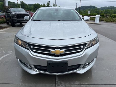 Used 2016 Chevrolet Impala LT FWD image 28