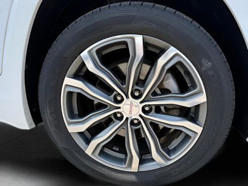 Used 2020 GMC Terrain Denali w/ Denali Premium Package image 10