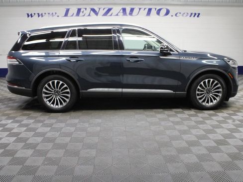 Used 2022 Lincoln Aviator Reserve w/ Equipment Group 201A AWD/4WD image 2