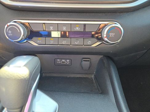 Used 2025 Nissan Altima 2.5 SV image 26