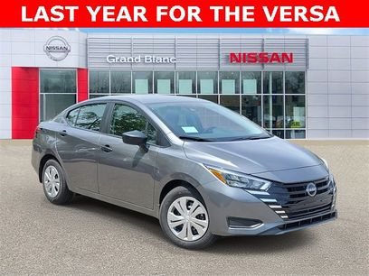 New 2025 Nissan Versa S w/ Trunk Package