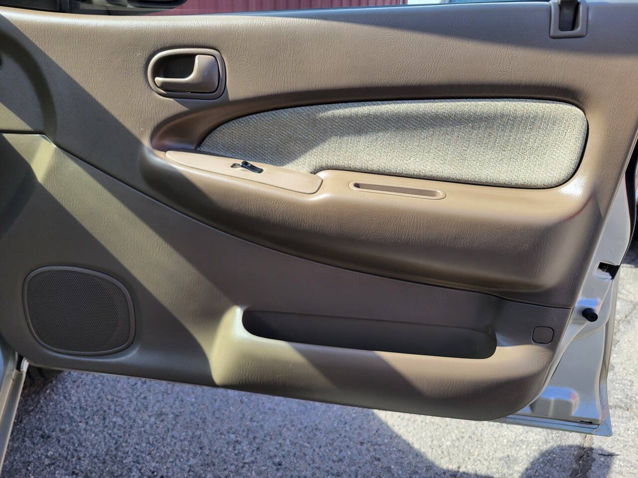 Used 1998 MAZDA Protege ES FWD image 33