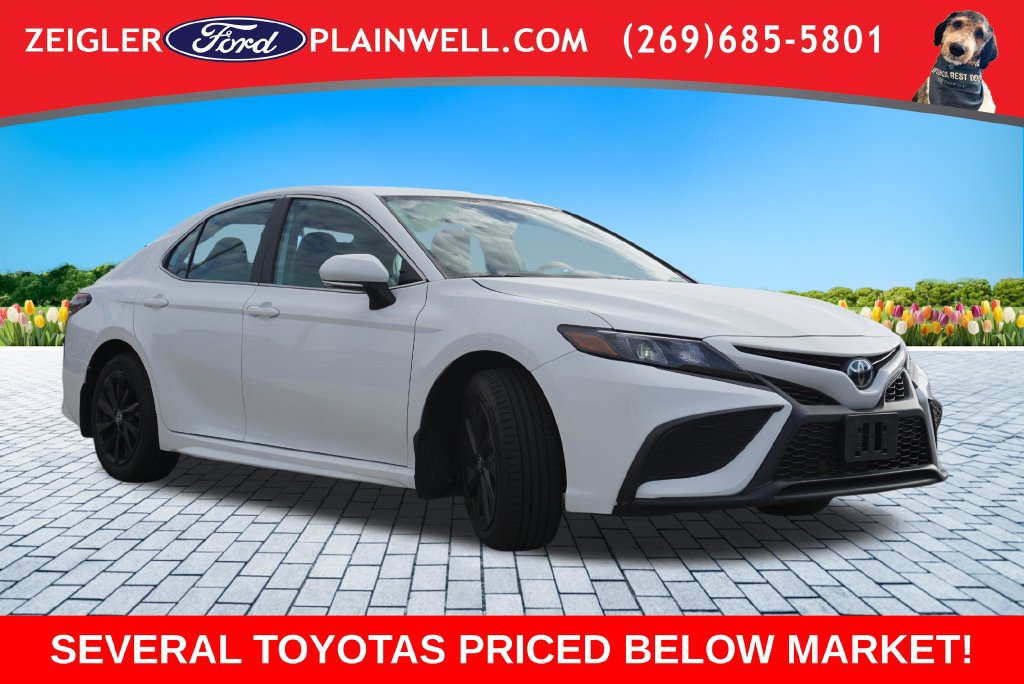 Used 2024 Toyota Camry SE FWD image 7