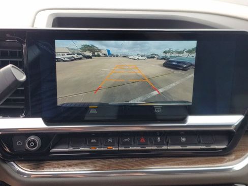 Used 2023 Chevrolet Silverado 1500 LT image 25