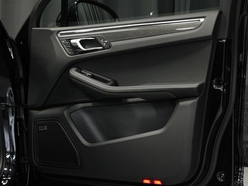 New 2026 Porsche Macan GTS AWD/4WD image 16