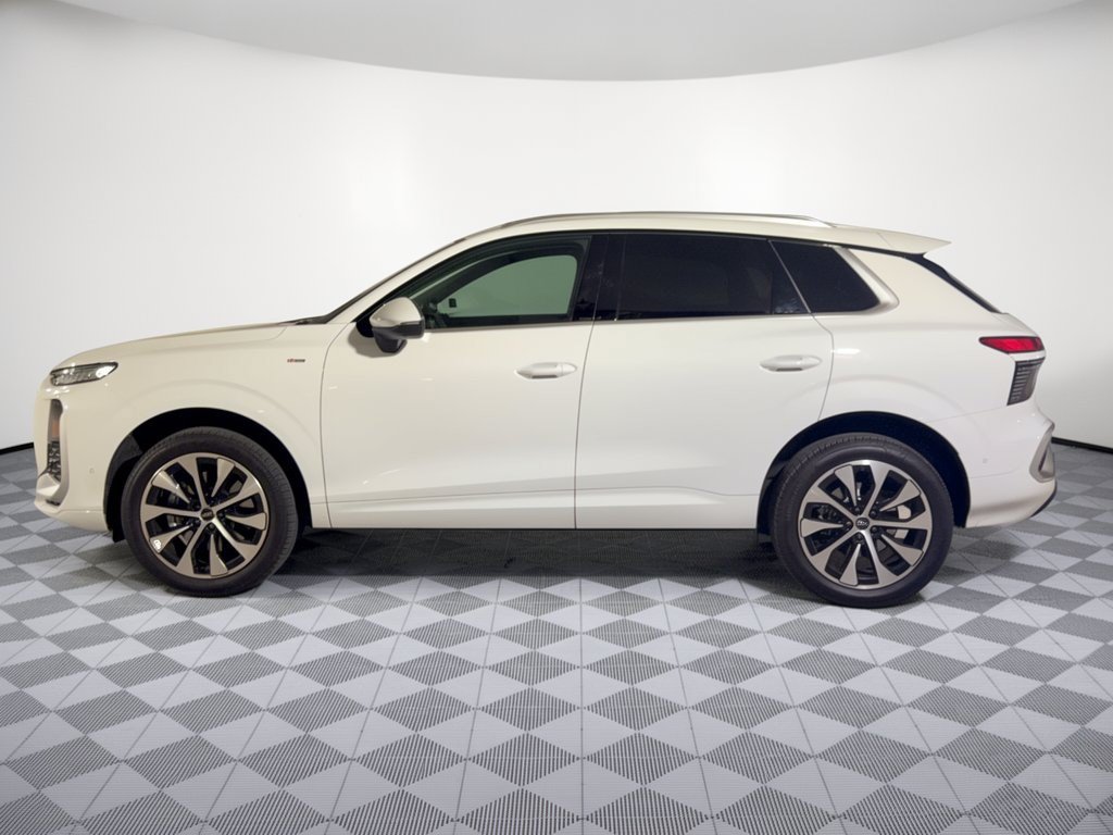 Used 2026 Audi Q3 quattro 2.0T AWD/4WD image 2