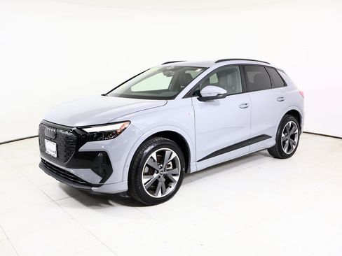 Used 2024 Audi Q4 e-tron Premium Plus image 12