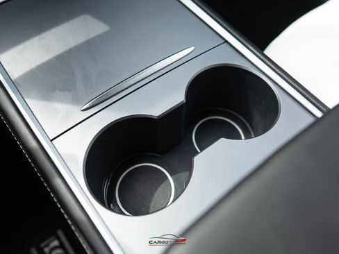 Used 2022 Tesla Model Y Performance image 31