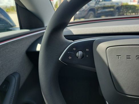 Used 2025 Tesla Model 3 Long Range image 19