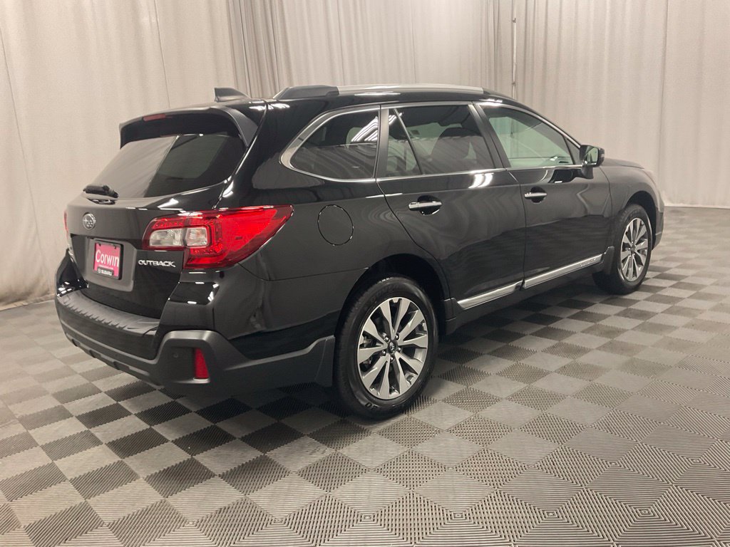 Used 2019 Subaru Outback 2.5i Touring AWD/4WD image 2