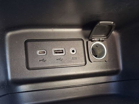 Used 2023 Chevrolet Equinox LS w/ LS Convenience Package image 24