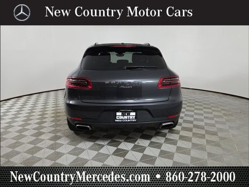 Used 2018 Porsche Macan image 7