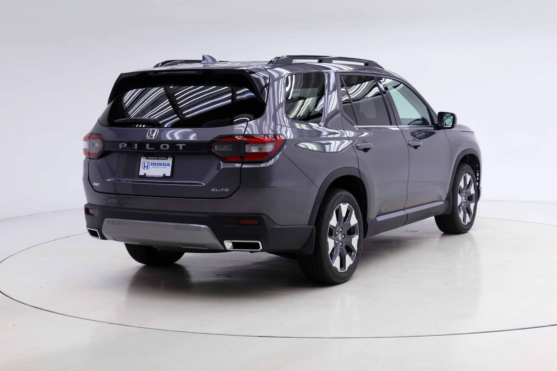 New 2026 Honda Pilot Elite image 2