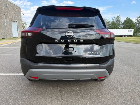 Used 2023 Nissan Rogue SV AWD/4WD image 6