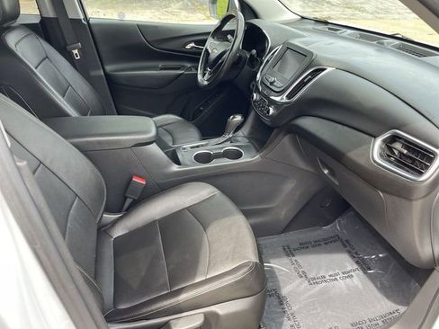 Used 2021 Chevrolet Equinox LT FWD image 17