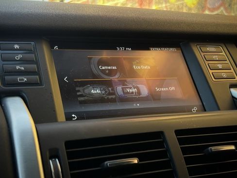 Used 2019 Land Rover Discovery Sport SE image 44